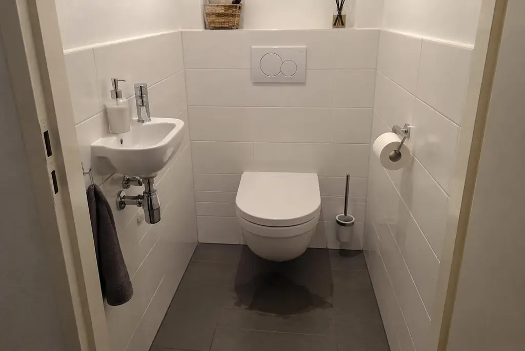 Lekdetectie Oss – natte vloer bij een toilet